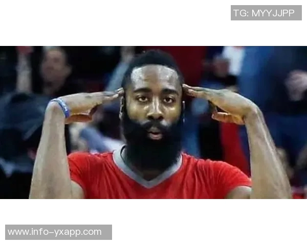 铁林评论保罗临场改战术被遣返事件背后的真实原因与球员战术调整的普遍性 铁林评论保罗临场改战术被遣返事件背后的真实原因与球员战术调整的普遍性