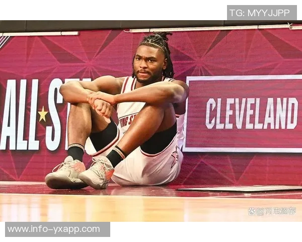 爱德华兹首节火力全开半场高效得分21分助球队争胜