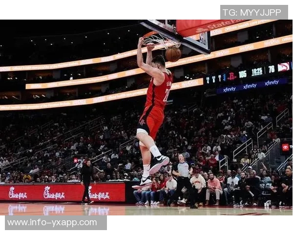 莫布里防守申京仅6分30秒却被打爆后者9投7中狂砍16分